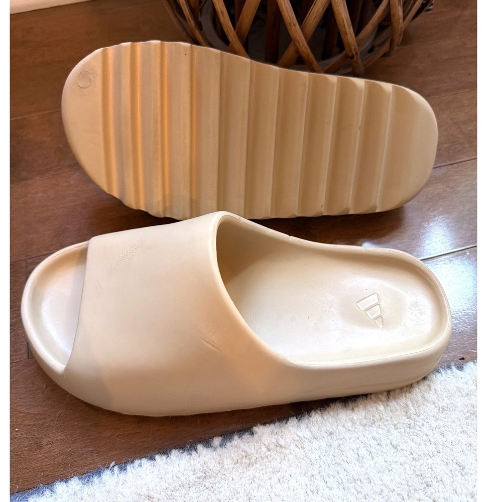 Adidas Yeezy Slides Cream Sand Mens Size 9 US Slip On Sandals FW6344